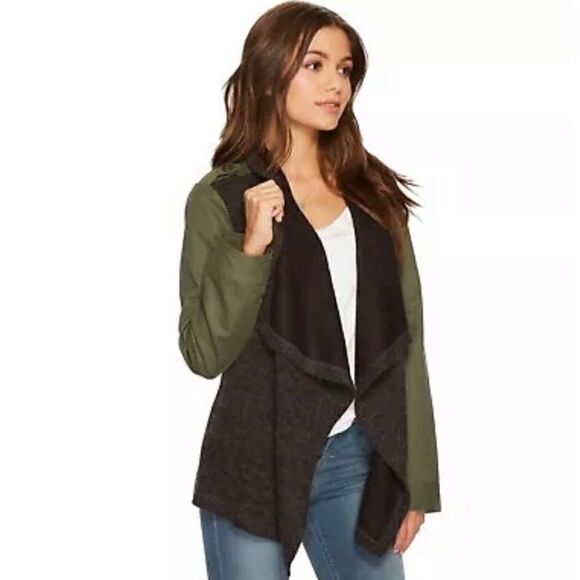 Jack by BB Dakota Jackets & Blazers - BB Dakota “Lakani” utility style jacket with grey knit open front.